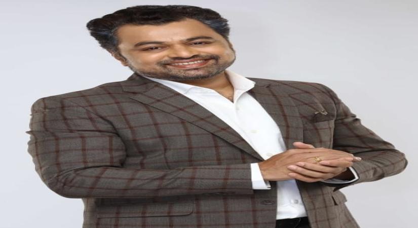 Subodh Bhave all set to host Marathi chat show 'Bus Bai Bus'