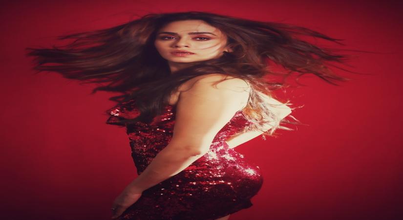 Amruta Khanvilkar