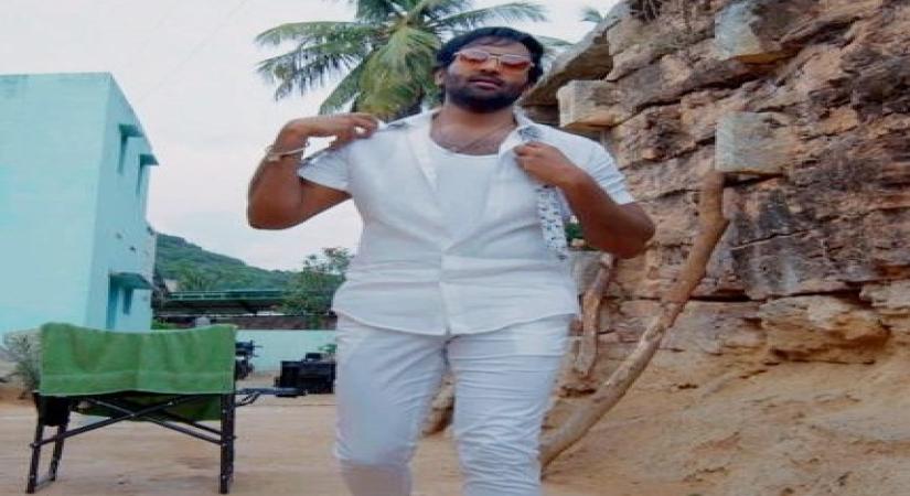 Vishnu Manchu's First Look from 'Ginna' released.
