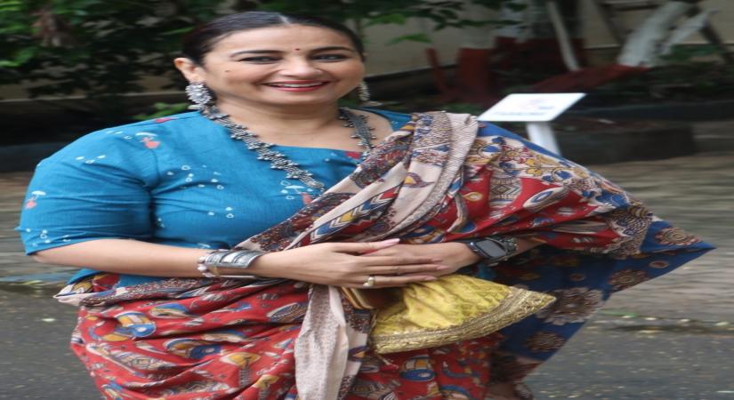 Mumbai : Actress Divya Dutta during the flag hoisting event at NMIC on the occasion of 75th Independence Day, in Mumbai on Monday, August 15, 2022.  (Photo:Sanjay Tiwari/IANS)