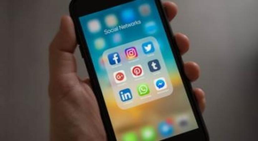 Sharing articles on social media sans reading make us think we're now experts