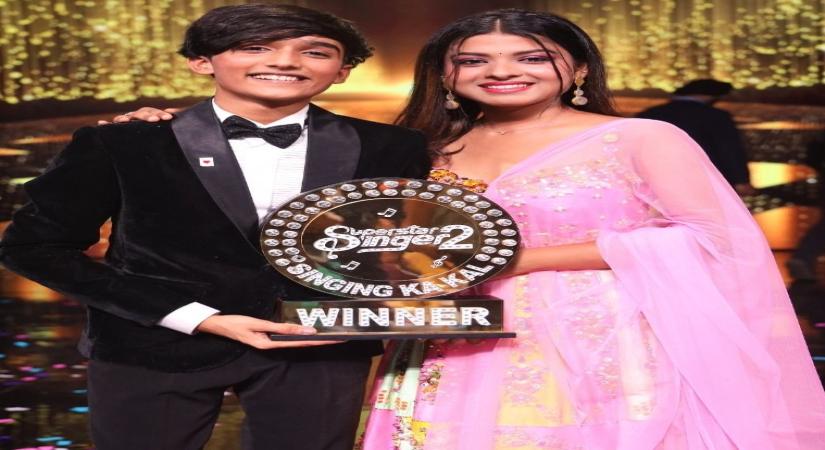 14-yr-old Mohammad Faiz from Jodhpur bags 'Superstar Singer 2' trophy.