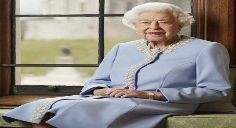 Queen Elizabeth II( https://www.royal.uk/commonwealth-and-overseas,the royal family twitter,the royal family instagram)