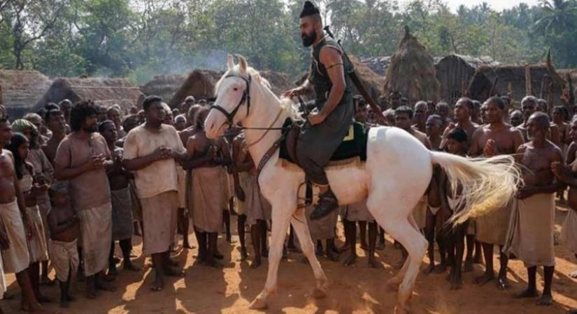 Siju Wilson introduces his followers to his horse in 'Pathonpathaam Noottaandu'.