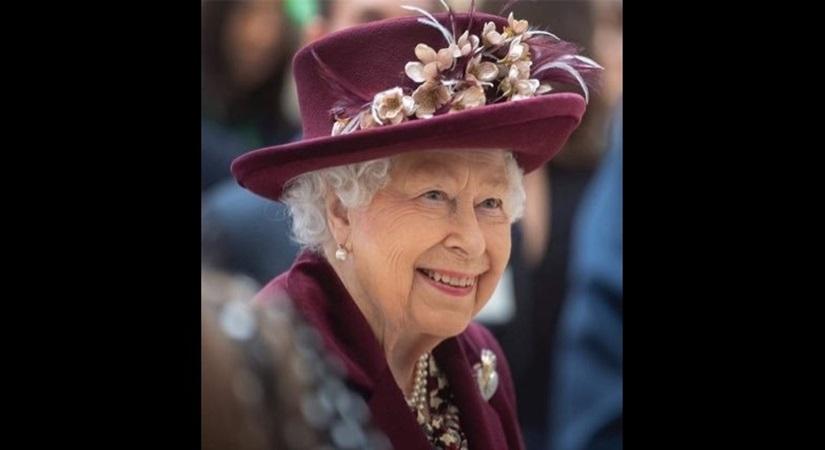  Queen Elizabeth II