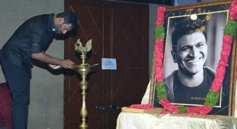 Tamil actor Vishal visits Shakti Dhama orphanage run by Late Kannada superstar Puneeth Rajkumar.