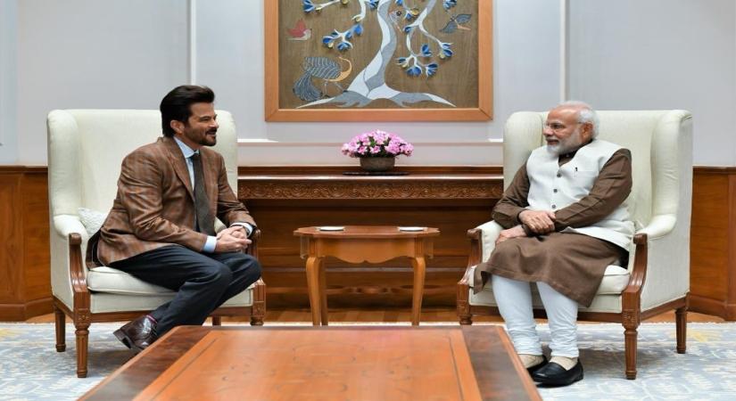 New Delhi: Actor Anil Kapoor calls on Prime Minister Narendra Modi in New Delhi on Jan 16, 2019. (Photo: Twitter/@AnilKapoor)