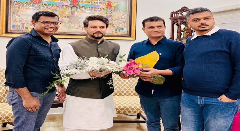 Union minister Anurag Thakur interacts with 'Kantara' team(twitter)