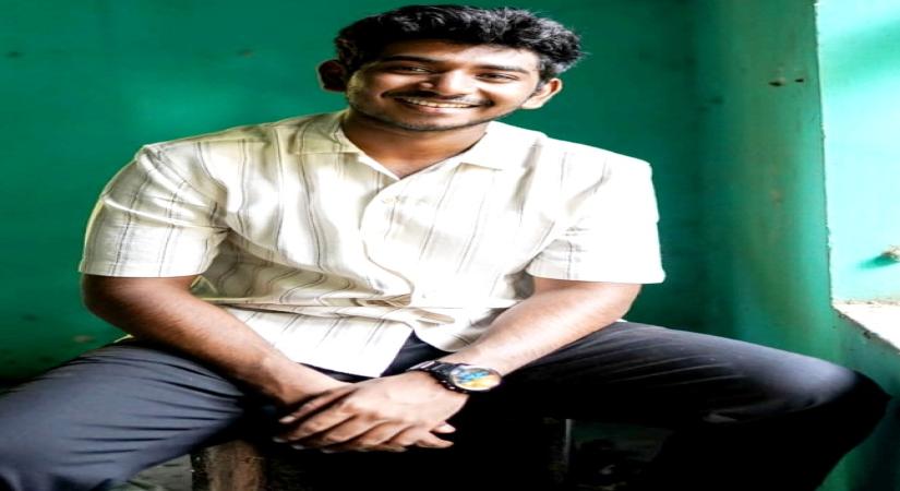 Dhanush sir is like Oxford of acting, says Ken Karunas.