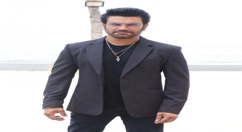Mumbai : Actor Sharad Kelkar spotted during the promotion of their upcoming movie 'Operation Romeo' in Mumbai on Monday, April 11, 2022. (Photo: Sanjay Tiwari/ IANS)