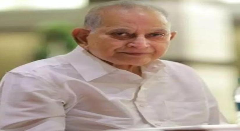 Veteran actor Krishna hospitalised, condition critical (Lead)
