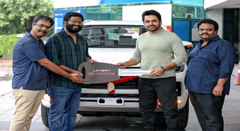 'Sardar' producer gifts director Mithran a new car