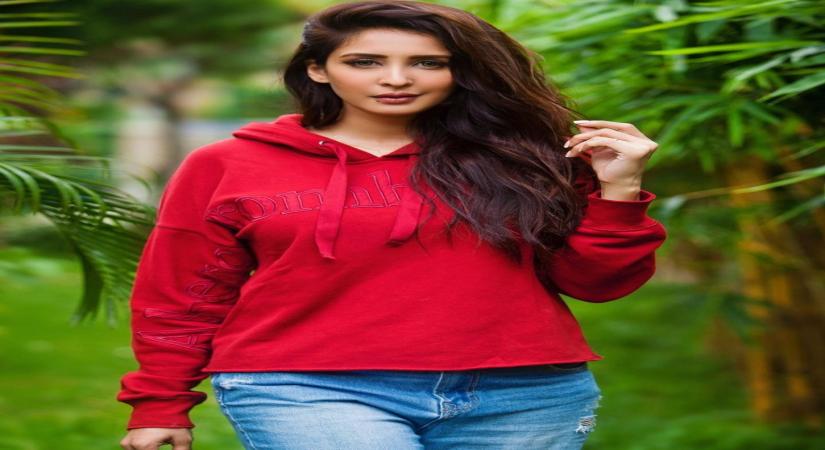 Chahatt Khanna on how she trained herself for dance number 'Fursat Se Tu Naach Baby