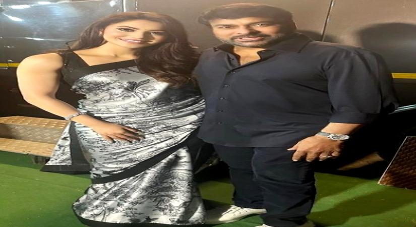 Chiranjeevi happily flirts with Urvashi Rautela at 'Waltair Veerayya' event.(photo:instagram)