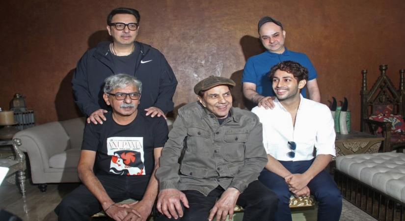 Ikkis Dharmendra agaystya