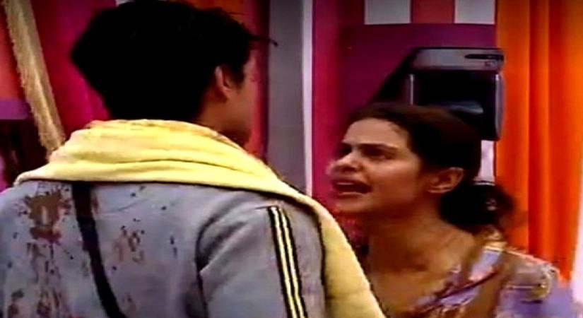 Bigg Boss 16: Priyanka throws water on Ankit's face after reading his comments on her.(photo:Twitter)