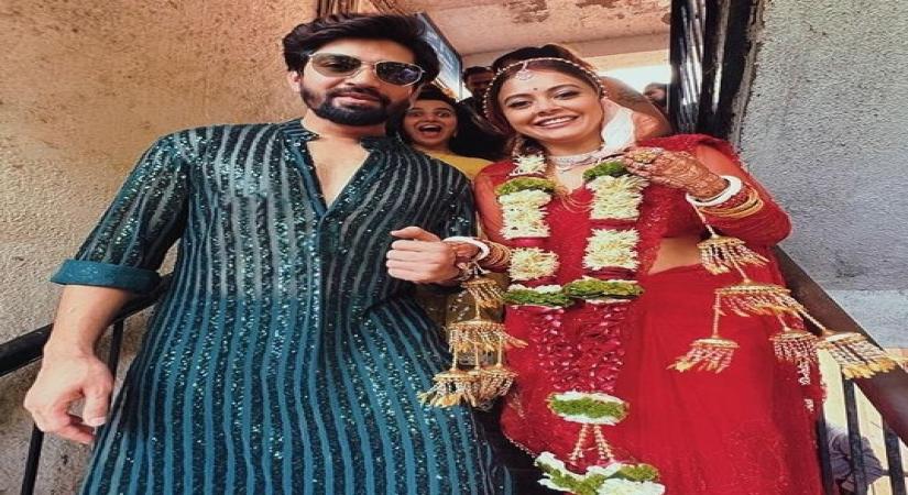 Vishal posts pic with Devoleena leaving fans guessing if they got married