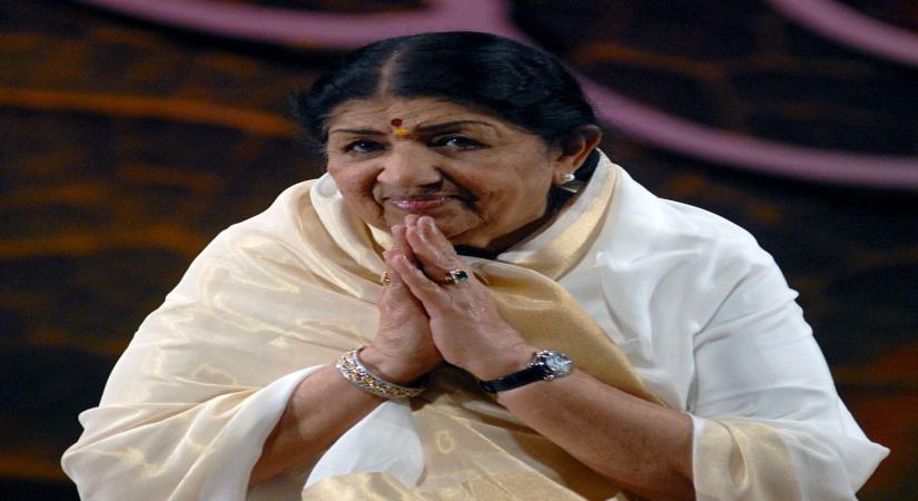 Dedicate Mumbai coastal road to Lata Didi, urges Mangeshkar family