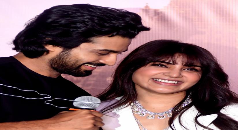 Mumbai: Actors Samantha Ruth Prabhu with Dev Mohan during 3D trailer launch of their upcoming movie 'Shaakuntalam' ,in Mumbai,on Thursday, April 06, 2023.(Photo:IANS)