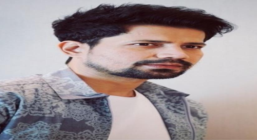 Sumeet Vyas studied stock market, banking terms for corporate drama 'Blinded'