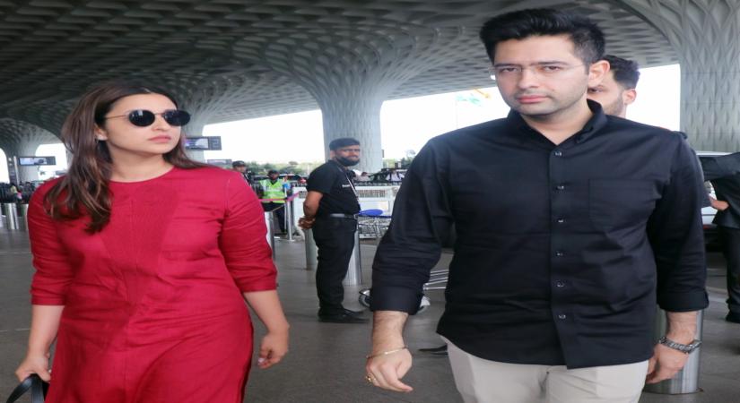 Mumbai: Aam Aadmi party (AAP) leader Raghav Chadha and actor Parineeti Chopra spotted at an airport, in Mumbai, on Tuesday, May 09, 2023. (Photo: Sanjay Tiwari/IANS)
