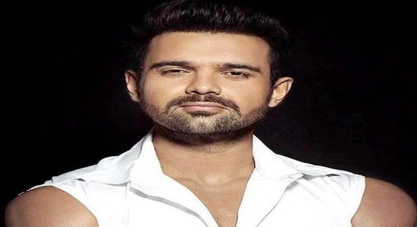 Mahaakshay Chakraborty