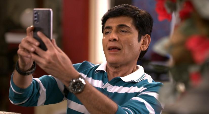 Vibhuti Narayan Mishra turns photographer in 'Bhabiji Ghar Par Hai'