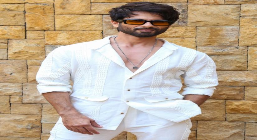 Mumbai: Actor Shahid Kapoor posed for photographs during a promotional event for his upcoming film 'Bloody Daddy' in Mumbai on Thursday, June 01, 2023. (Photo: Sanjay Tiwari/IANS)