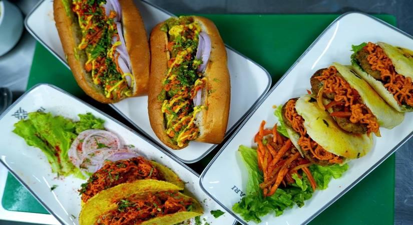 Chicken Lucknowi Seekh Hotdogs