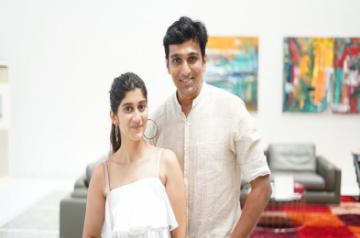 'Dhunki' casts Pratik Gandhi and Deeksha Joshi