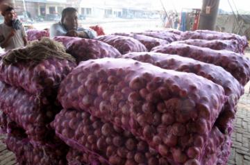 As the exorbitant prices of onions bring tears to the eyes of Indians, social media has been abuzz with memes highlighting the reactions of common people to the situation. (Photo: IANS)