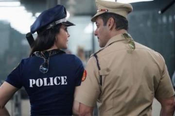 Actress Preity Zinta on Thursday surprised her fans with a series of special pictures with superstar Salman Khan, ushering a wave of nostalgia on social media. Preity's recent posts on  Instagram seems to be a hint that she is a part of Salman's upcoming "Dabangg 3".