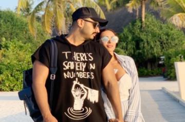Actors Malaika Arora and Arjun Kapoor have made their relationship official as the actress shared a romantic photograph with the "Ishaqzaade" star on social media. (Photo: Instagram/malaikaaroraofficial)