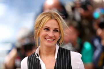 CANNES, May 12, 2016 (Xinhua) -- Cast member Julia Roberts poses during a photocall for the film "Money Monster" during the 69th Cannes Film Festival in Cannes, France, May 12, 2016. (Xinhua/Jin Yu/IANS)