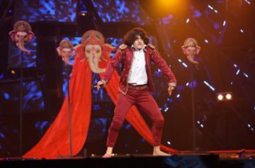 Actor Lavish Deora, who essays the role of Tj in "Tara From Satara", got injured on the set while performing a dance sequence for the show.