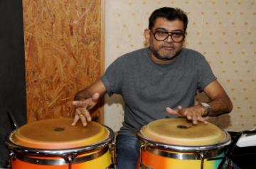 Mumbai: Singer Amit Kumar during a jam session, in Mumbai on June 9, 2018. (Photo: IANS)