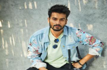 He is Vicky Kaushal's brother to the whole world as of now, but budding actor Sunny Kaushal, with several projects lined up, hopes that tag will go away once people see his acting skills. Sunny will be seen in the upcoming film "Bhangra Paa Le" and the web series "The Forgotten Army: Azaadi Ke Liye", both scheduled to release in January.