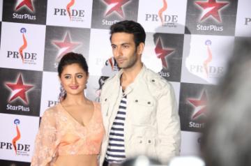 Mumbai: Actors Rashmi Desai and Nandish Sandhu during the Pride Gallantry Awards 2015 in Mumbai, on June 21, 2015.(Photo: IANS)