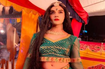 Actor Rajkummar Rao surprised fans with the first look of his upcoming film, Ã¢ÂÂLudoÃ¢ÂÂ. In the first-look pic he shared on social media, the actor is dressed up as a woman in green lehenga-choli, and he looks gorgeous!