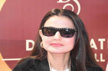 Patna: Actress Ameesha Patel at the inauguration of a jewelry store in Patna, on May 29, 2019. (Photo: IANS)
