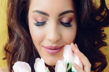 Foundation hacks for perfect face canvas