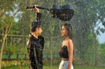 Actors Vatsal Sheth and Garima Yadav.