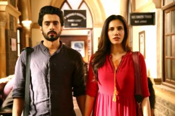 Actors Sunny Singh and Sonnalli Seygall in a still from their upcoming film "Jai Mummy Di".