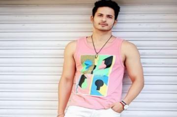 Actor Mohit Malhotra of "Splitsvilla" fame will soon be seen in his first Bollywood project "Hacked". He says TV actors are getting accepted in films now. Mohit said that the line between TV and films is blurring now.