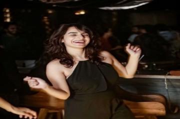 Salman Khan's "Tiger Zinda Hai" co-star Kashmira Irani says that the superstar is a wonderful person who makes everyone feel elated. Kashmira had worked with Salman on "Tiger Zinda Hai" as well as "Bharat".