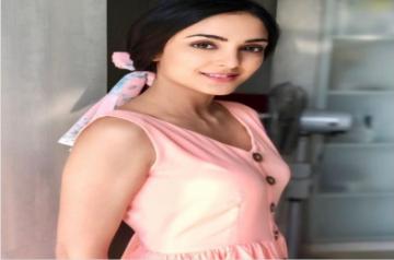 Actress Kanikka Kapur.