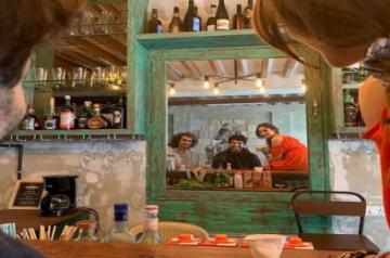 Bollywood actress Sara Ali Khan shared a mirror selfie along with her "Love Aajkal 2" director Imtiaz Ali and co-actor Kartik Aaryan. She tagged the photograph as "terrific trio". Sara on Tuesday morning shared the mirror selfie from the sets of their upcoming film on Instagram. It has over 526 k likes on the photo-sharing website.