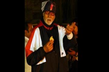 It seems Bollywood veteran Amitabh Bachchan had a great time on Holi, spending quality time with family and gorging on a whole lot of sweets -- especially gujiyas!