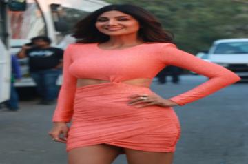 Mumbai, April 15 (IANS) The number 15 marks a special place in actress Shilpa Shetty Kundra's life. Her daughter Samisha was born on February 15 this year, and she has garnered 15 million followers on Tik Tok on April 15!
