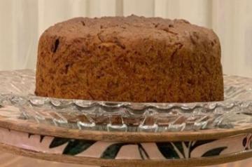 Divyanka ecstatic over 'successfully' baking carrot cake.